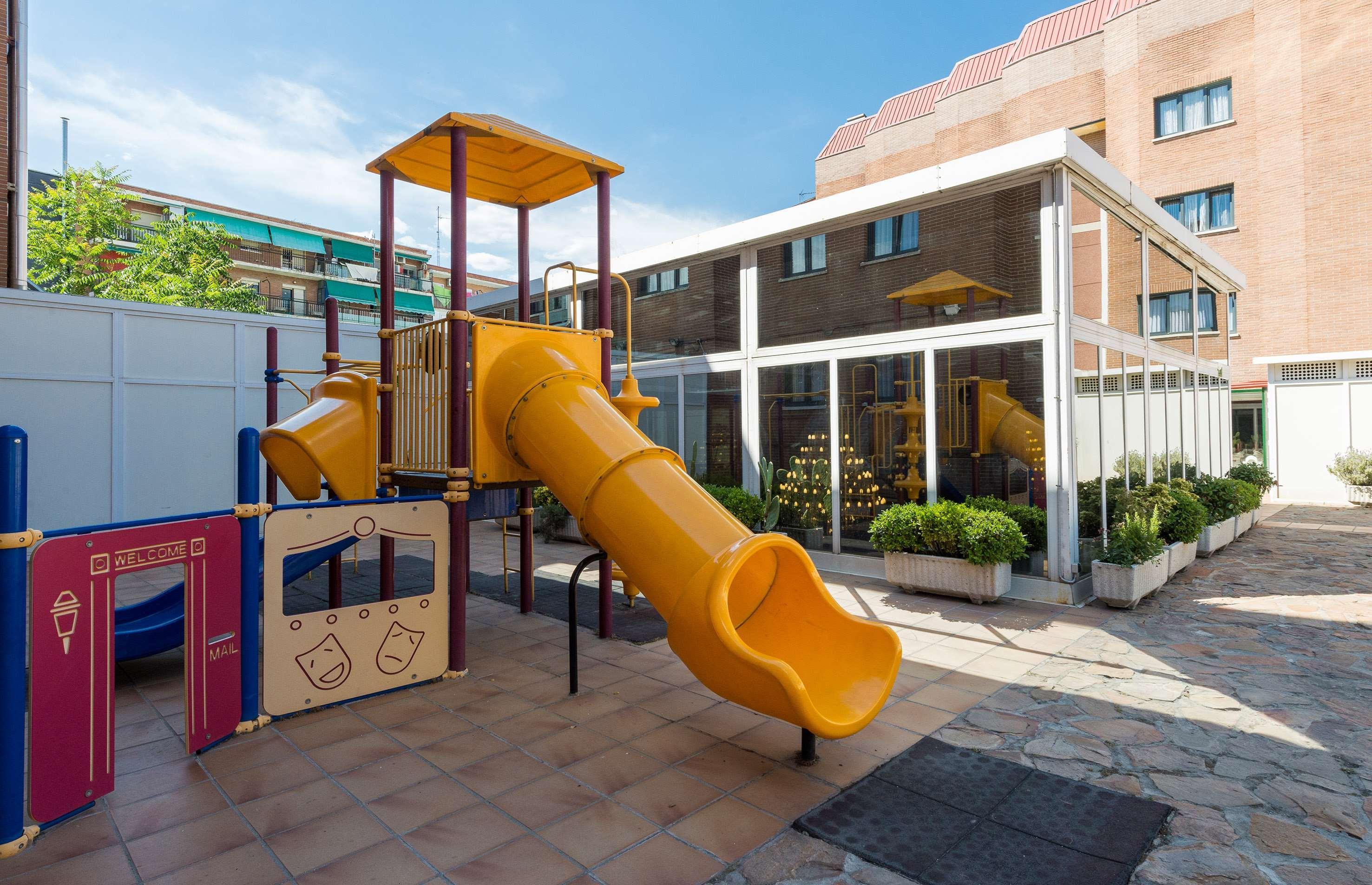 Hotel Madrid Leganes Affiliated By Melia Luaran gambar