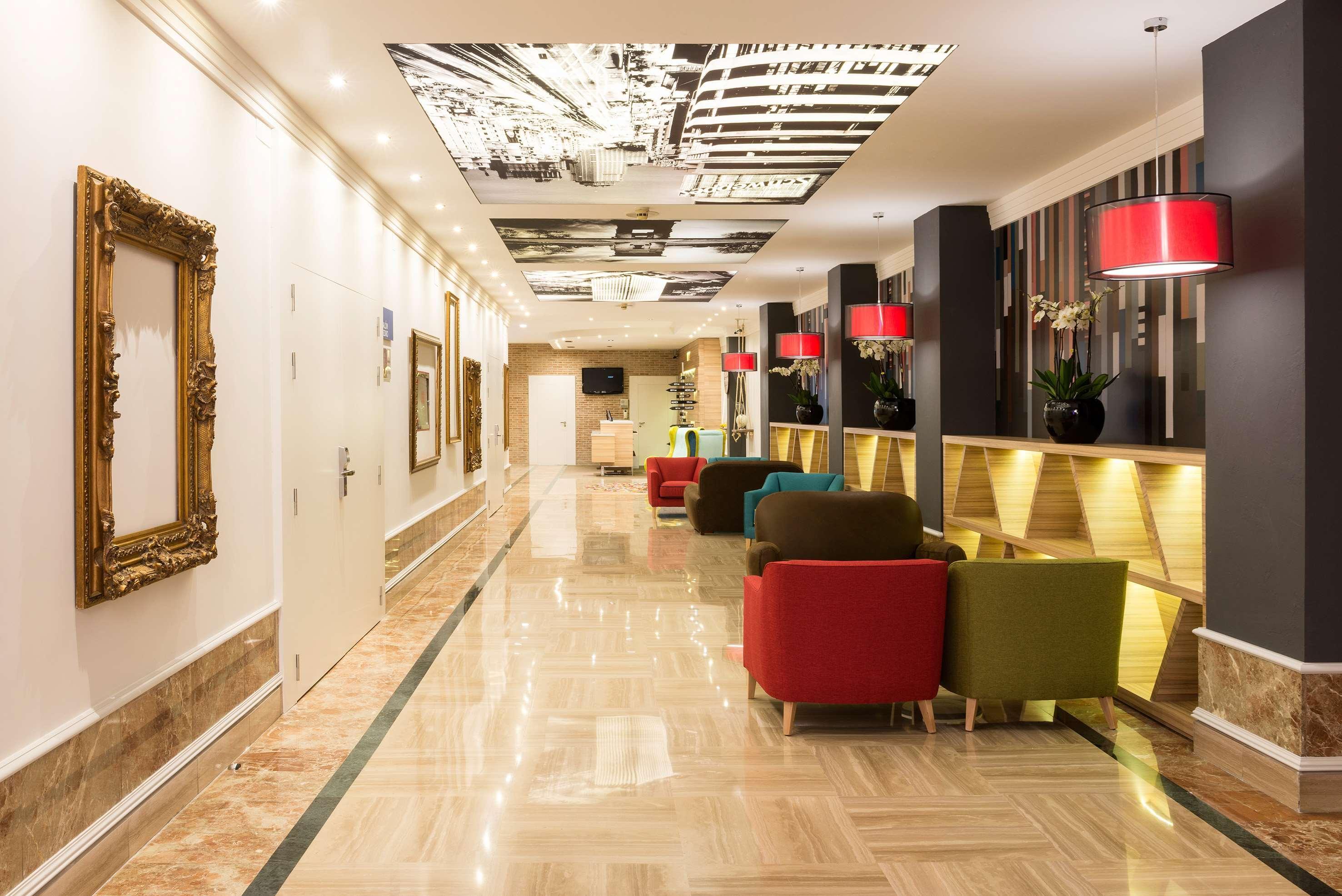 Hotel Madrid Leganes Affiliated By Melia Luaran gambar